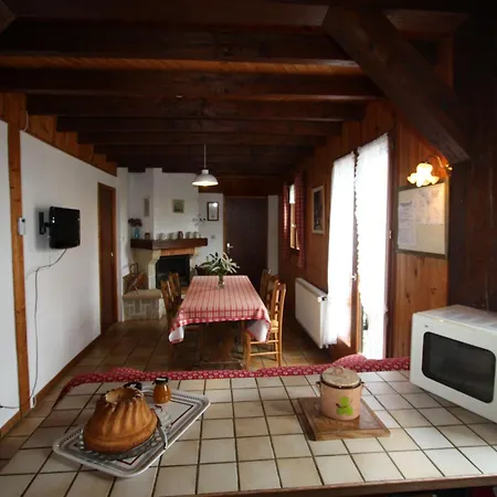 Casa di campagna Nature, 15 Km De Gérardmer, Randonnée, Ski, Jardin, Terrasse, Bbq, équipements Bébé Inclus - Fr-1-589-64 Champdray