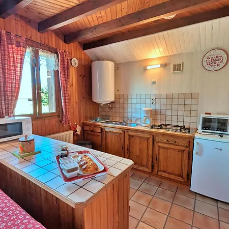 Nature, 15 Km De Gérardmer, Randonnée, Ski, Jardin, Terrasse, Bbq, équipements Bébé Inclus - Fr-1-589-64 *