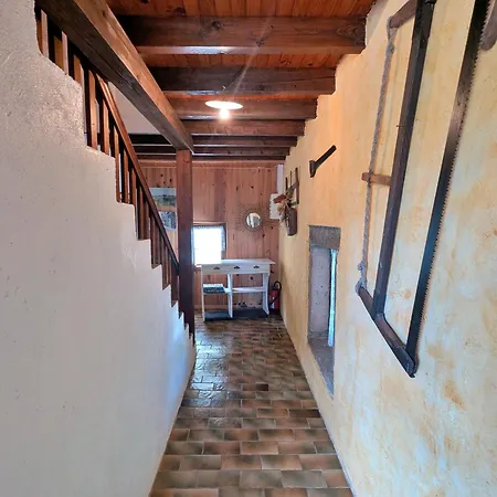 Nature, 15 Km De Gérardmer, Randonnée, Ski, Jardin, Terrasse, Bbq, équipements Bébé Inclus - Fr-1-589-64 *